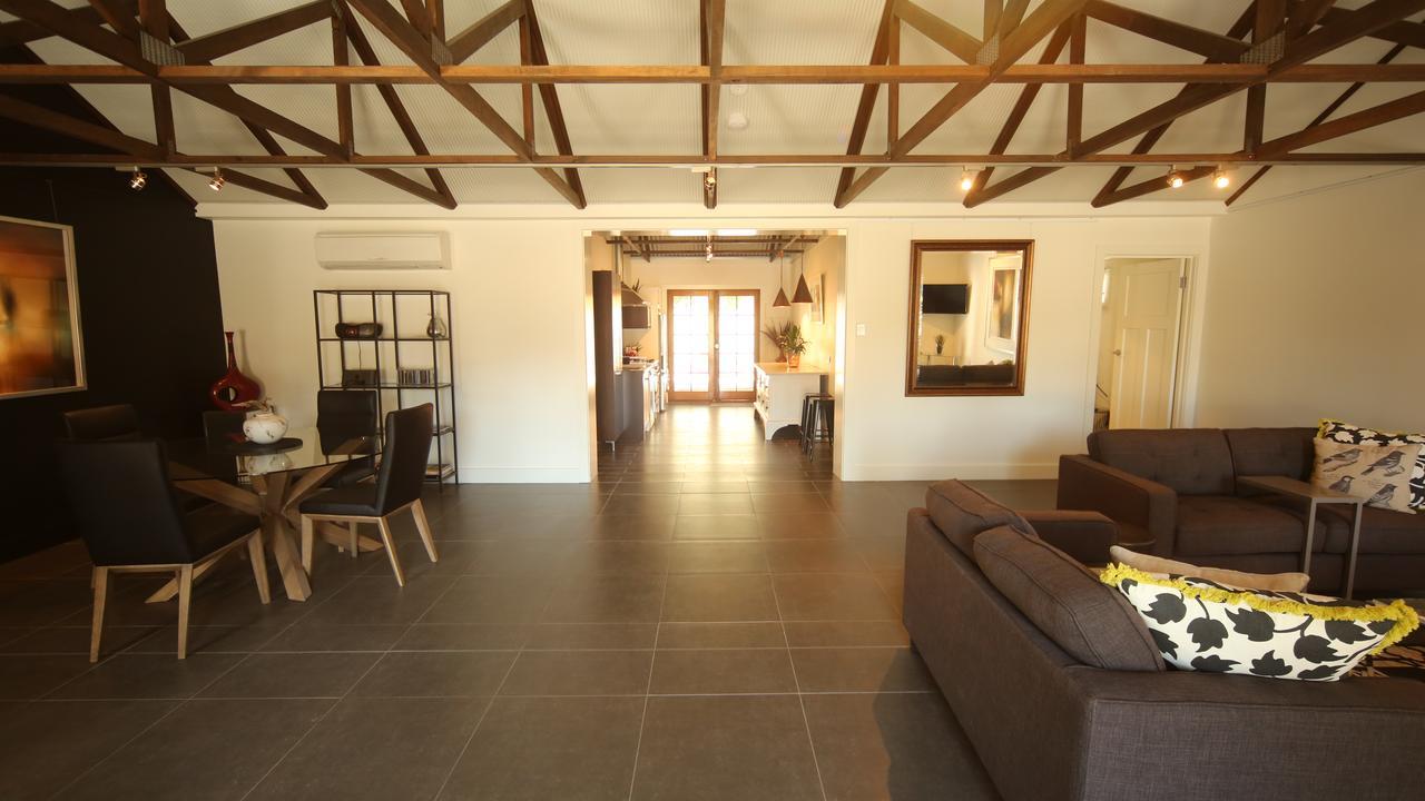 Irongate Studio B&B Mintaro Bagian luar foto