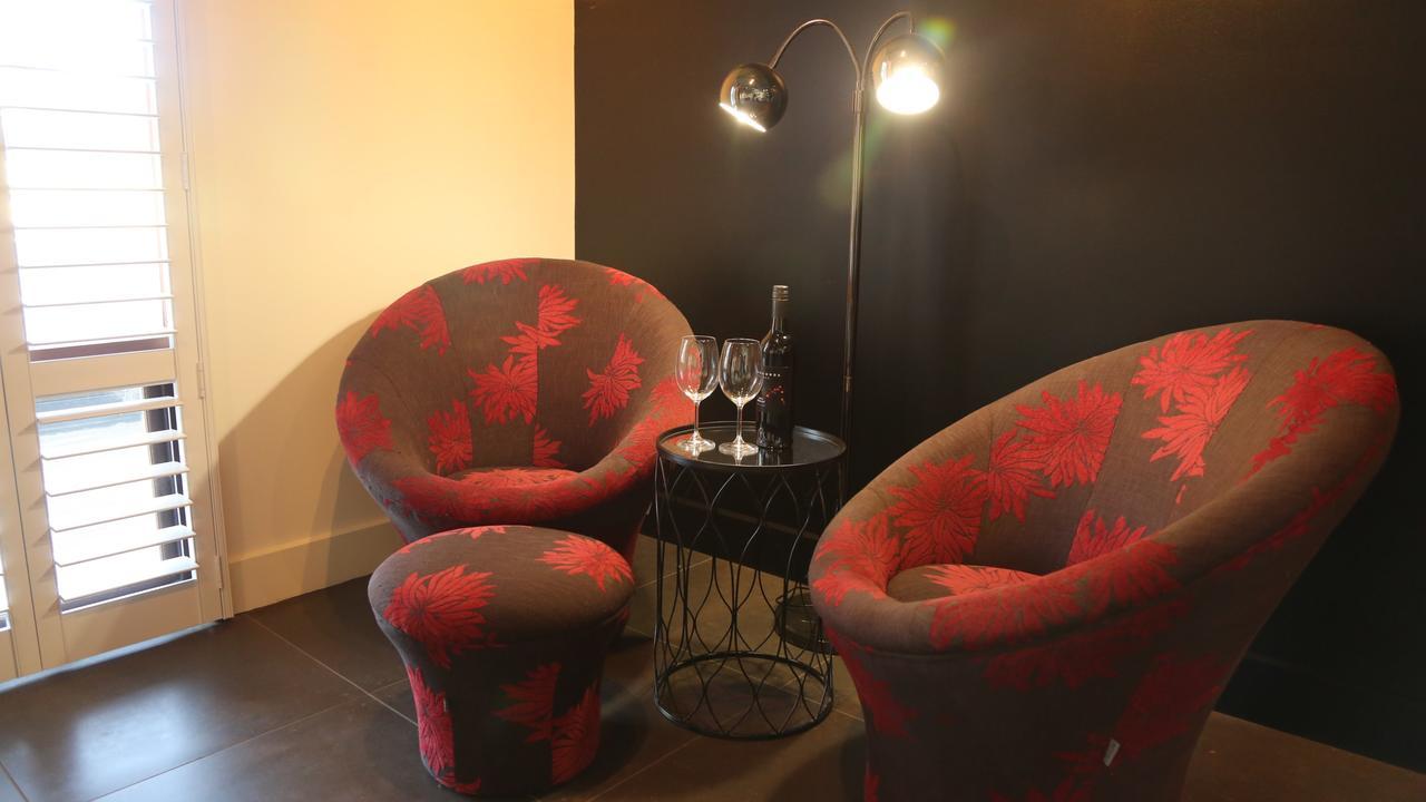 Irongate Studio B&B Mintaro Bagian luar foto