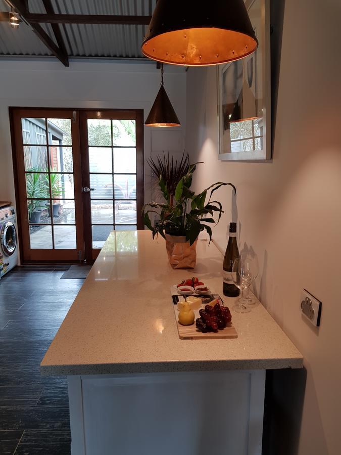 Irongate Studio B&B Mintaro Bagian luar foto