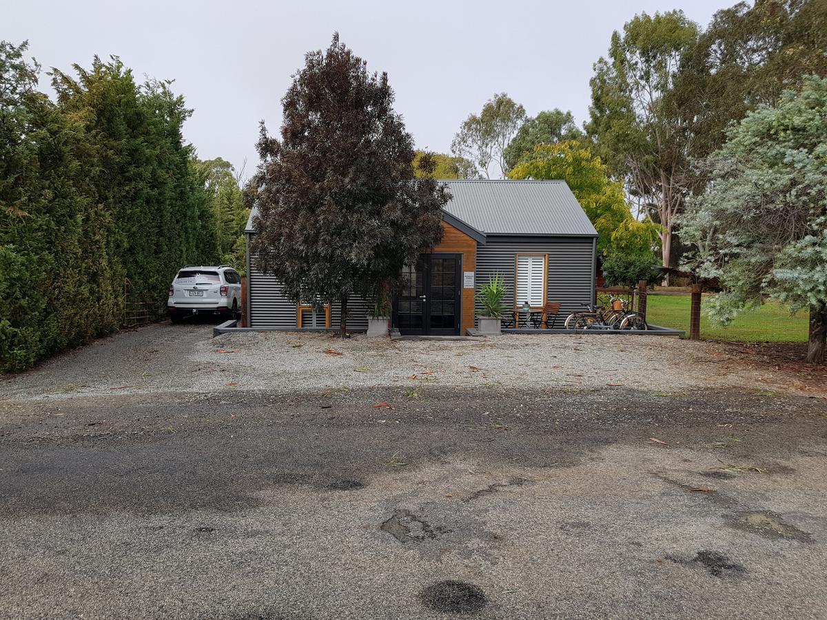 Irongate Studio B&B Mintaro Bagian luar foto